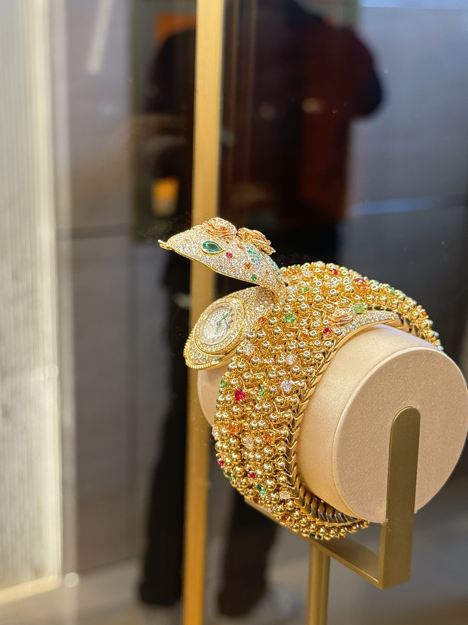 Bvlgari Serpenti Pallini Secret Watch: The Frida Kahlo Tribute Unveiled at SIAR 2025